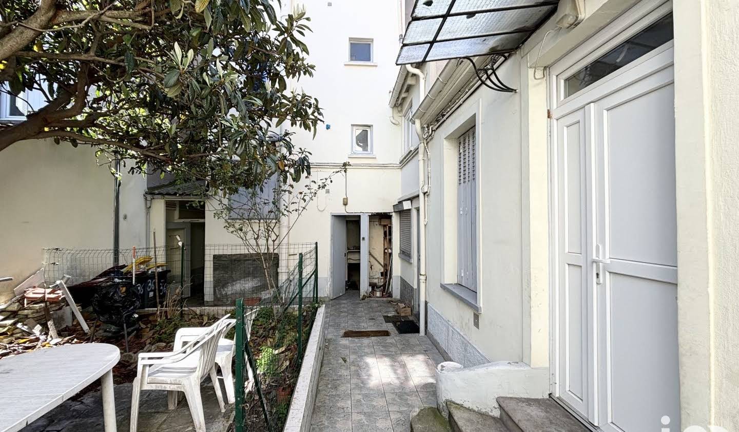 House with terrace Bagnolet