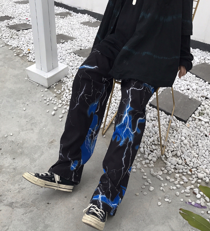 Loose mop wide leg pants trousers. Comfortable and stylish, these trousers offer a relaxed fit and a modern, on-trend lo