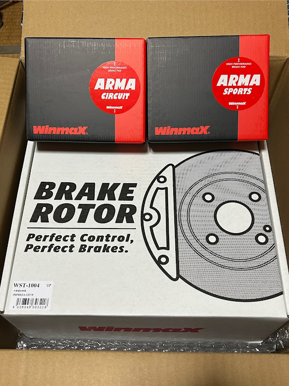 インプレッサ ハッチバックのブレーキパッド交換・ブレーキローター交換・WinmaX・GH8・インプレッサに関するカスタム事例の投稿画像1枚目