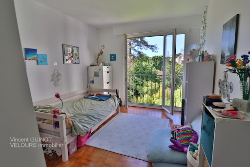 Apartment 4