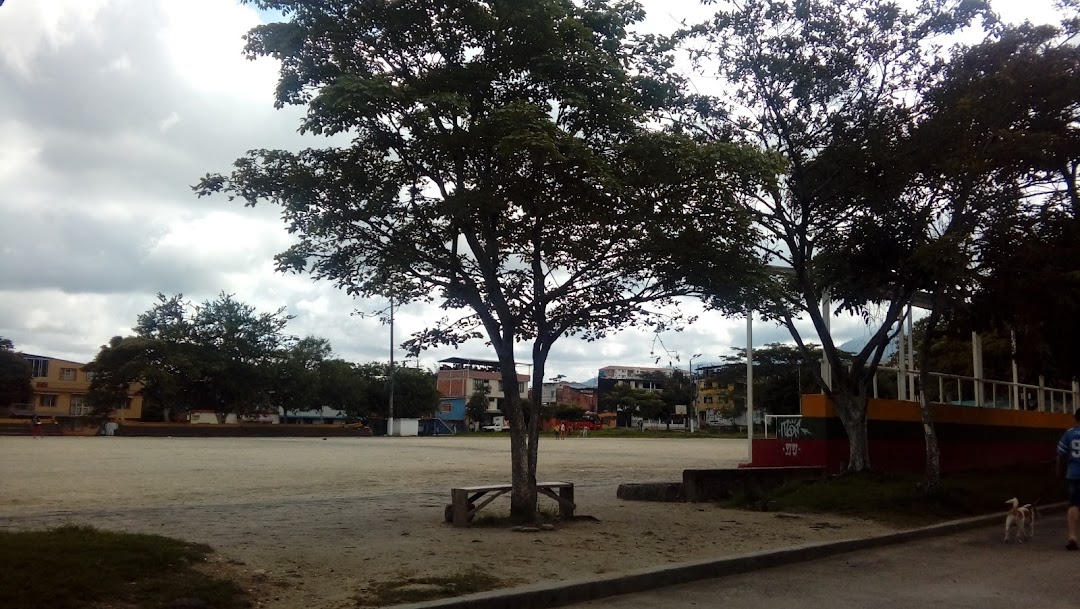 Cancha De Futbol Ciudadela Simon Bolivar