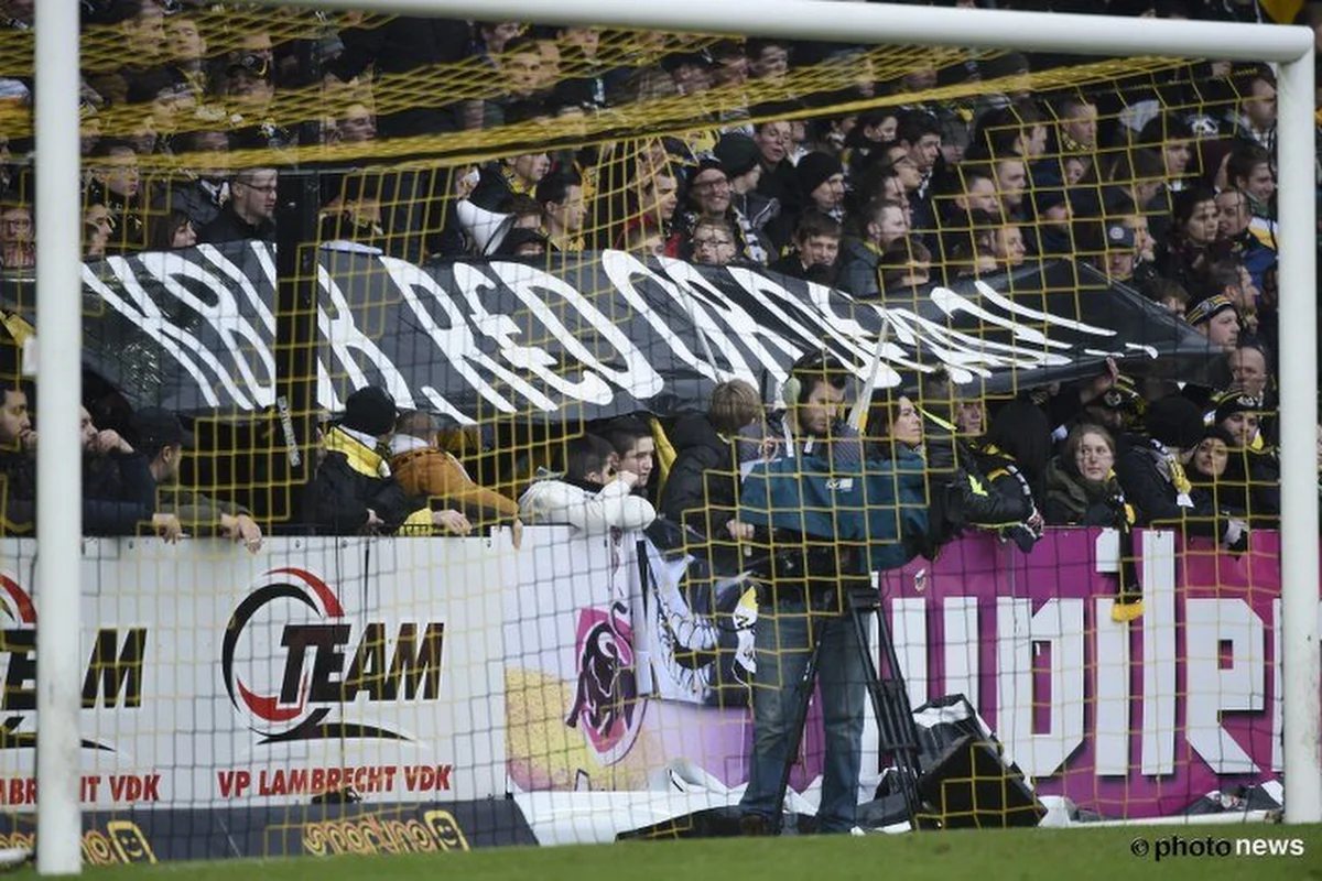 Lokerenfans lachen met tifoverbod: "Opgepast, tifo-gevaar!"