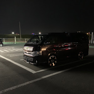 ハイエースバン TRH200V