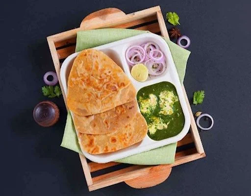 Palak Chicken & Paratha Lunchbox-