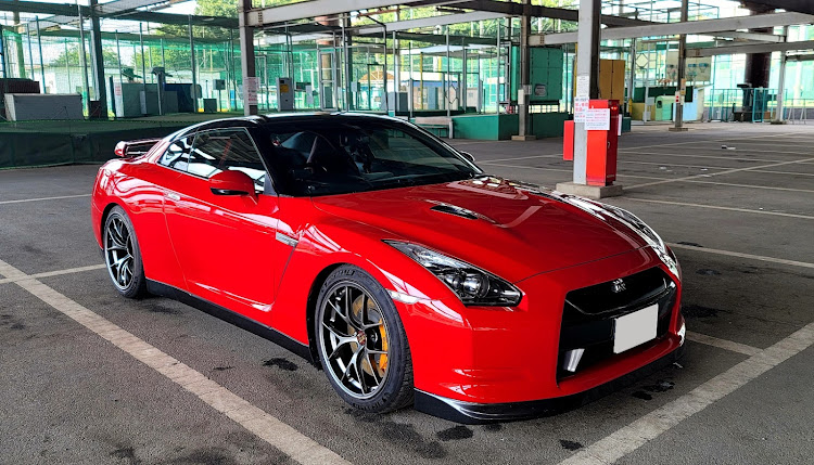 NISSAN GT-Rのヨシさんが投稿したカスタム事例の投稿画像2枚目