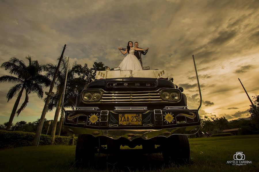 Fotógrafo de casamento Anyelo Cardona (anyelocardona). Foto de 24 de janeiro 2018