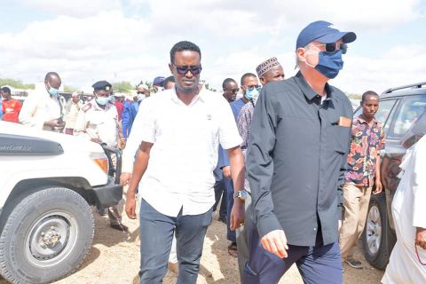 Livestock and agriculture CEC Mohamed Shale with the Swiss ambassador to Kenya Valentin Zellweger in Garissa on Saturday