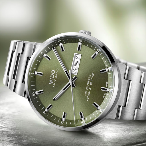 Mido Unveils the Commander Icône with Green Dial and Integrated Bracelet