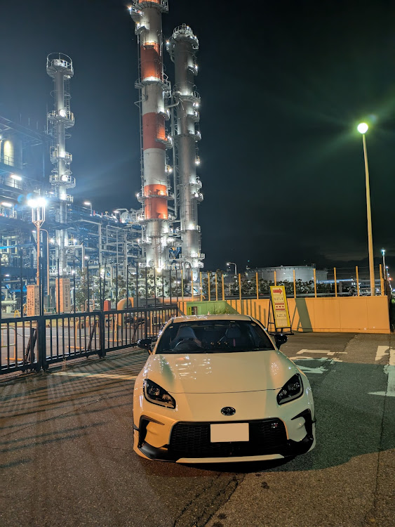 GR86の工場夜景と愛車・愛車、ナイト撮影会。・工場夜景は良い🏭・GR86&BRZ乗りの方と繋がりたい・めざせPickupcarsに関するカスタム事例の投稿画像3枚目