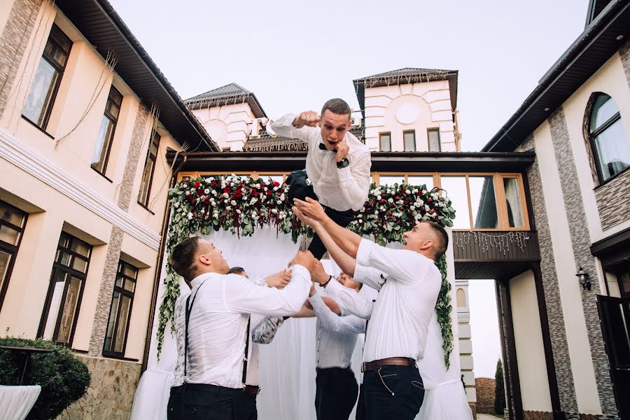 Fotografo di matrimoni Yuliya Yaroshenko (juliayaroshenko). Foto del 23 agosto 2017