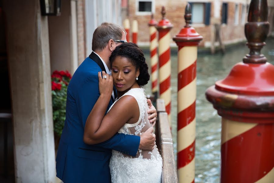 Fotografo di matrimoni Taya Kopeykina (tvkopeikina). Foto del 26 ottobre 2017