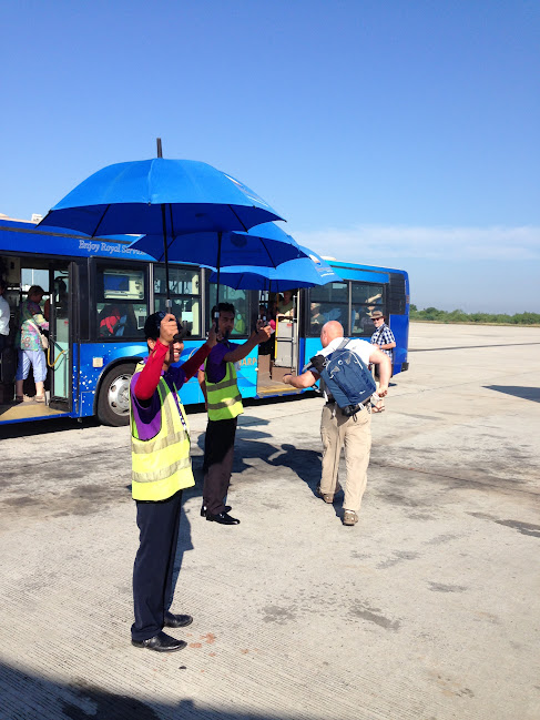 "Мы были в Мьянме!" "В Мя? В Мья? В Мня? Это что, это где?" ноябрь 2014г.