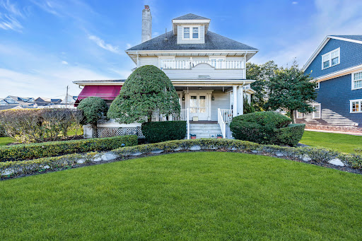 Propriété en bord de mer avec jardin 1