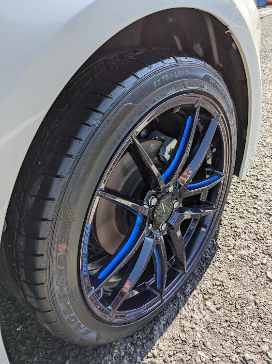 カローラツーリングの洗車・ホイールコーティング・ドリンクホルダー・ミラーカバー・WEDS SPORT RN55Mに関するカスタム事例の投稿画像4枚目