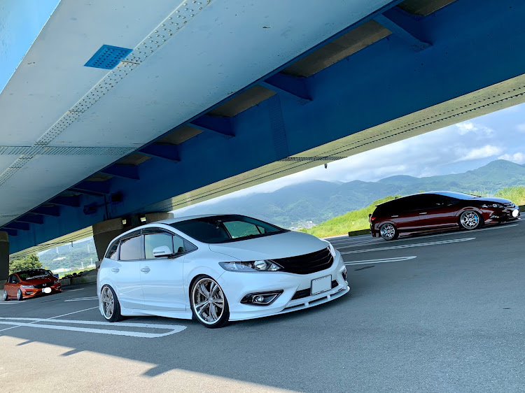 ジェイドの2019ベストショット・ジェイドrs・車高短・workwheelsに関するカスタム事例の投稿画像2枚目