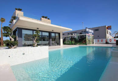 Villa with pool and terrace 2