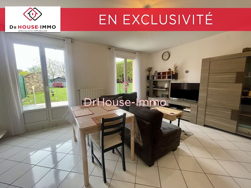 Vente maison 4 pièces 88 m² à Savigny-le-Temple (77176), 299 990 €