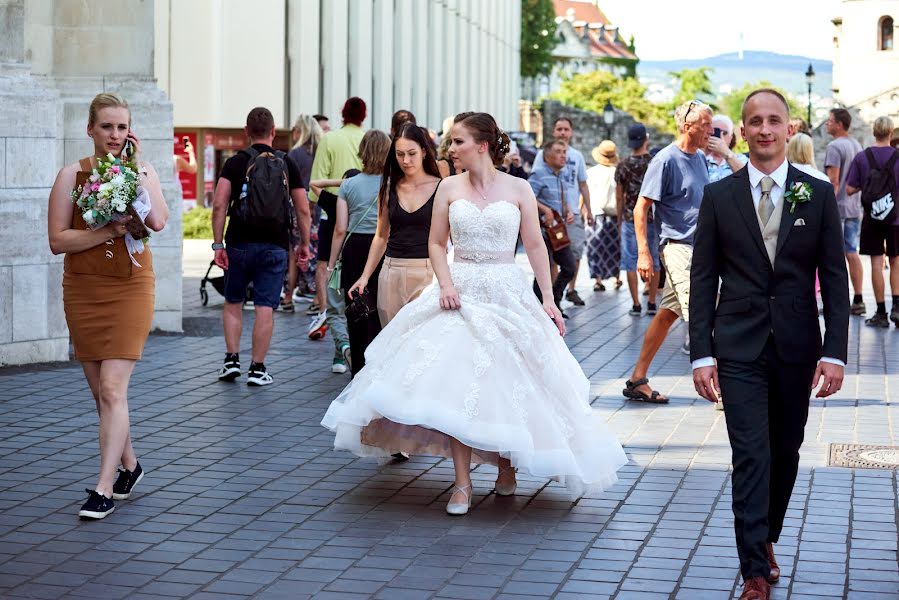 Fotógrafo de casamento Roland Földvári (foldvariphoto). Foto de 17 de outubro 2023