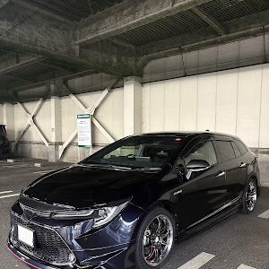 カローラツーリング ZWE211W