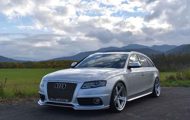 A4 アバントのアウディＡ４アバント・撮りだめ画像・車検中・デジイチに関するカスタム事例の投稿画像1枚目