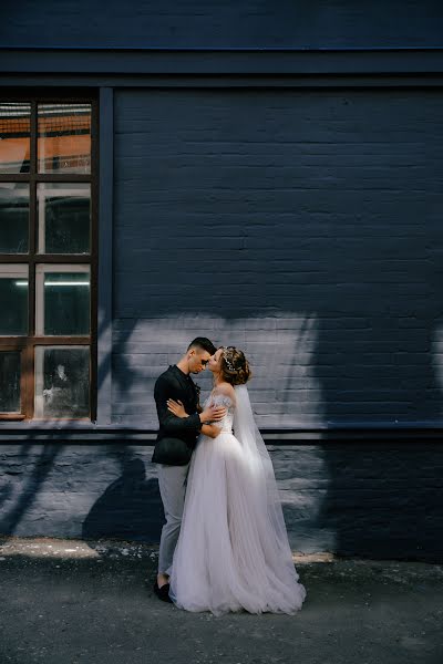 Fotógrafo de casamento Alena Kochneva (helenkochneva). Foto de 22 de março 2019