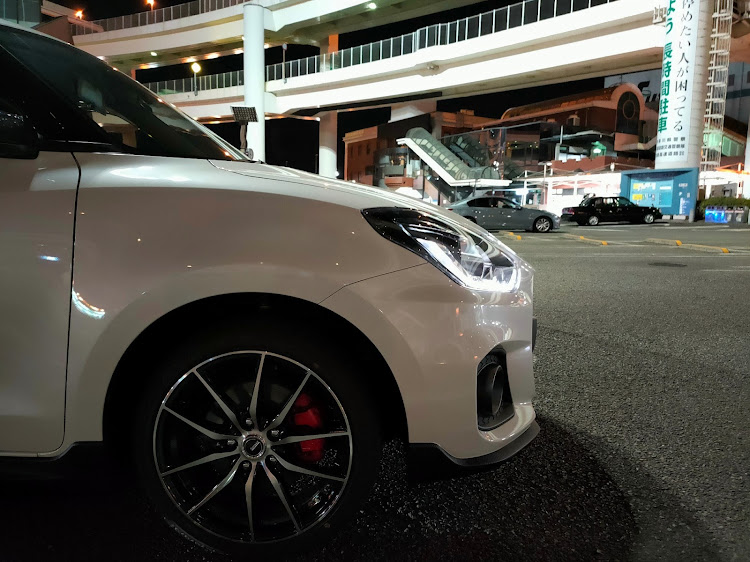 スイフトスポーツの大黒PA・芝浦PA・車好きな人と繋がりたい・ツーリング行きたい・毎日それでも当たり前に来る🚘に関するカスタム事例の投稿画像3枚目