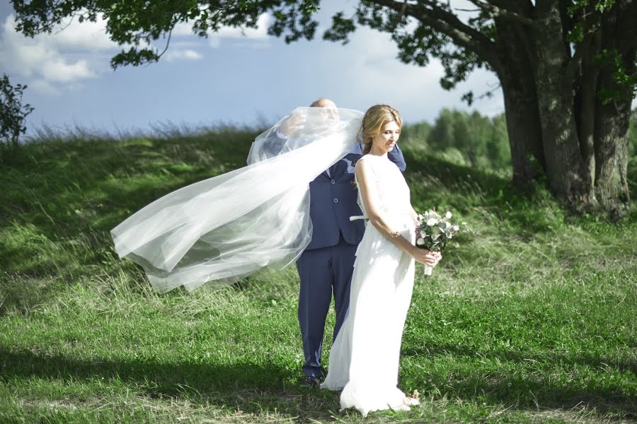 Nhiếp ảnh gia ảnh cưới Alina Knyazeva (alinaigorevna). Ảnh của 15 tháng 8 2016