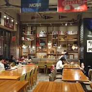 Campus Cafe 美式校園餐廳(忠孝店)