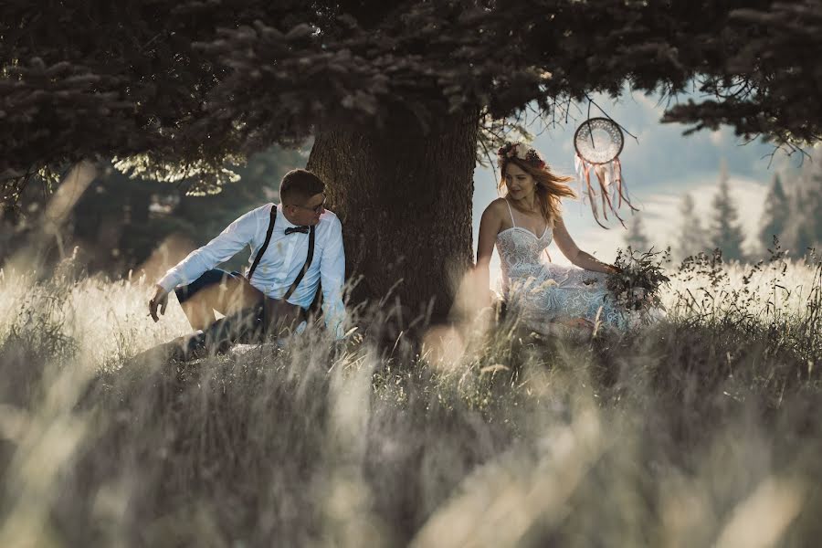 Wedding photographer Adrian Placek (adrianplacek). Photo of 12 July 2019