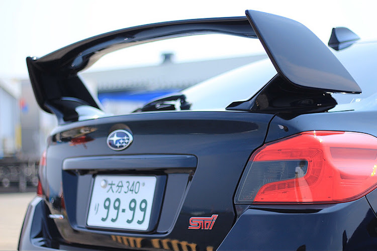 WRX STIのコラボ・埠頭・WRXに関するカスタム事例の投稿画像3枚目