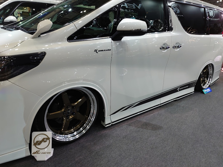 C-HRの東京オートサロン2023・オートサロン2023・Kuhl Racing・KUHL・VRARVAに関するカスタム事例の投稿画像11枚目