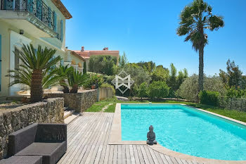 villa à Mougins (06)