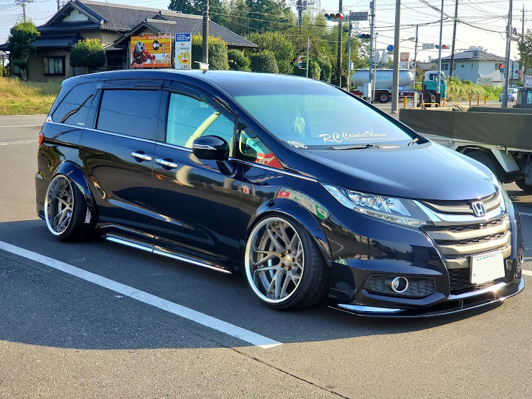 オデッセイのRC camber union・オーバーフェンダー・work cvxに関するカスタム事例の投稿画像1枚目