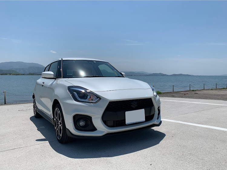 スイフトスポーツのスイフトスポーツ・ZC33S・メタセコイア並木・琵琶湖・出会いに関するカスタム事例の投稿画像1枚目