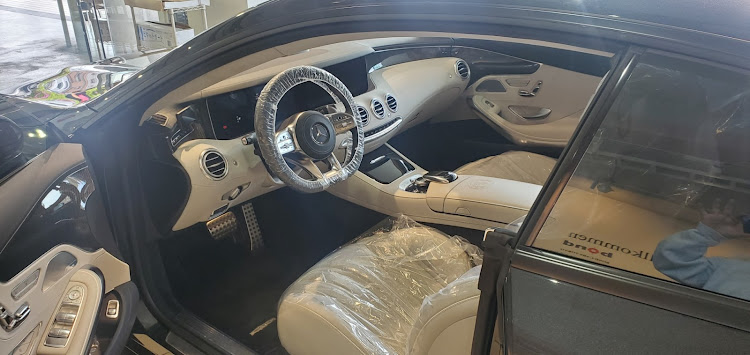SクラスクーペのS63AMG・S63クーペ・S63後期・S63coupe・BRABUSに関するカスタム事例の投稿画像2枚目