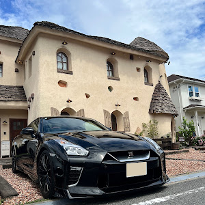 NISSAN GT-R R35