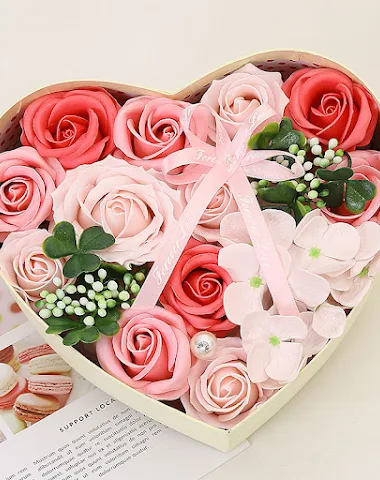 Caja de Regalo Corazón con Flores d - 3