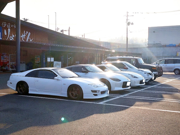 フェアレディZの雪ドリ・オフ会・マフラー1本出し・RZ34・ホイール&タイヤ交換に関するカスタム事例の投稿画像7枚目