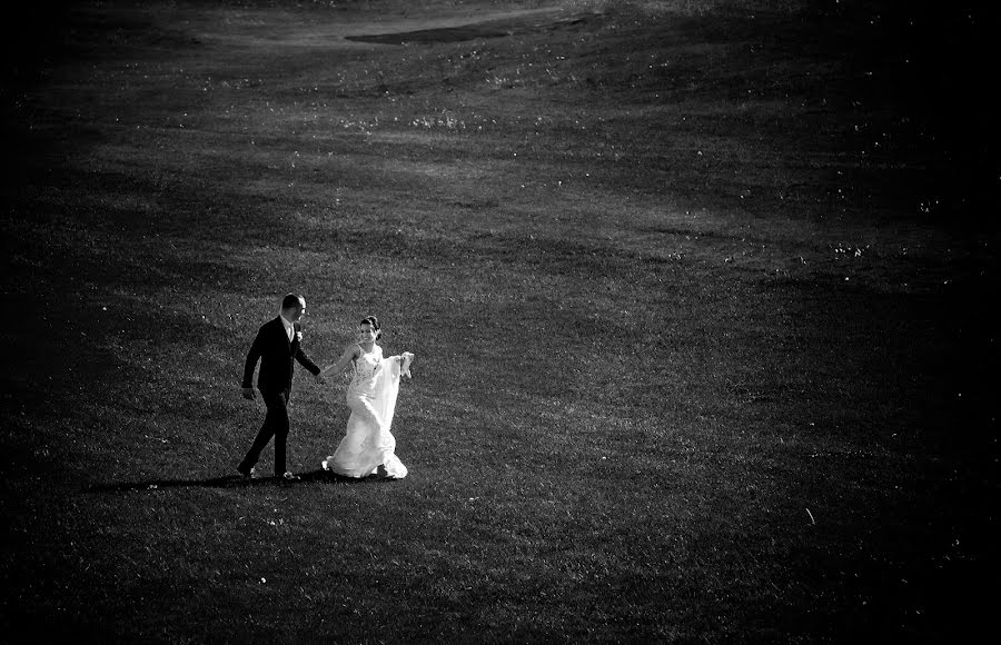 Fotografo di matrimoni Rita Szerdahelyi (szerdahelyirita). Foto del 27 ottobre 2021