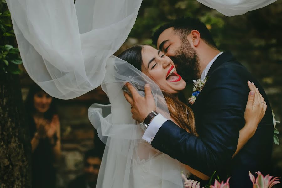 Fotografo di matrimoni Ufuk Sarışen (ufuksarisen). Foto del 12 aprile 2016