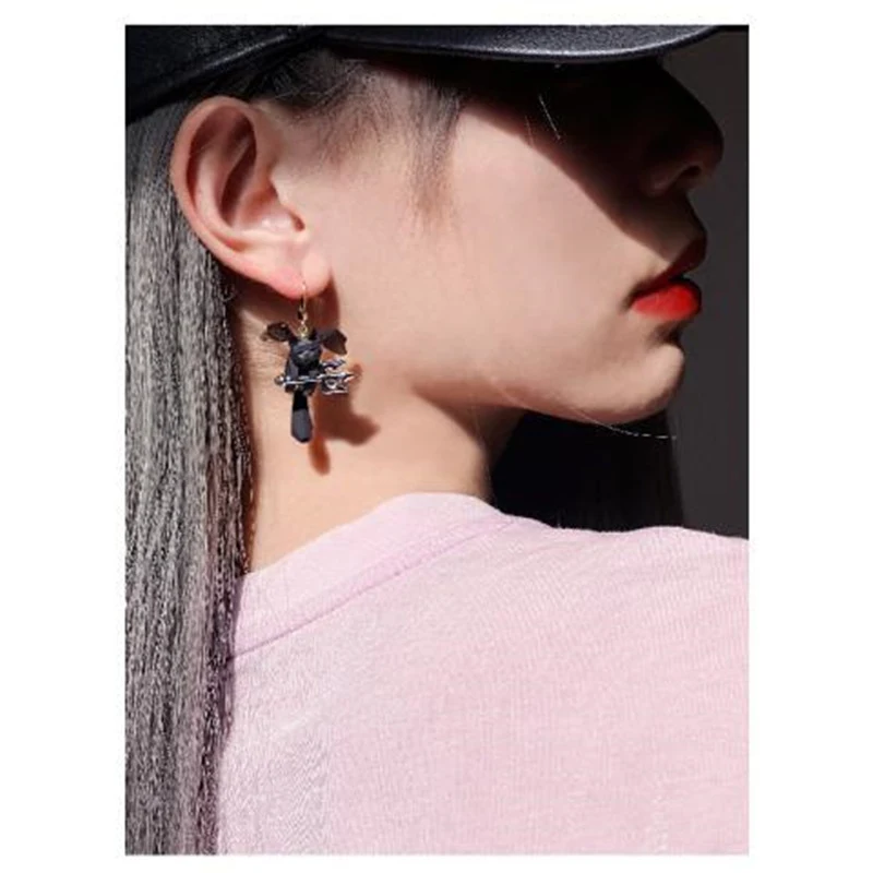 Boucles d'oreilles Super A Fille Douce et Cool de dessin animé, l'accessoire parfait pour exprimer votre style unique avec une touche de fantaisie et d'originalité.