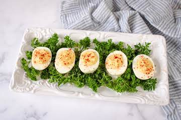 Deviled Eggs - Oeufs Mimosa