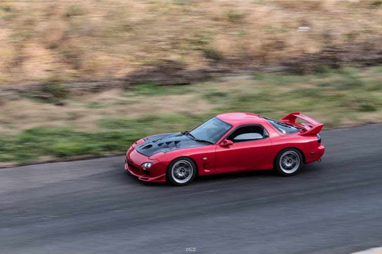 おしずさんが投稿したサーキット走行会・走行写真・走行会・RX-7・FD3Sに関するカスタム事例の投稿画像4枚目