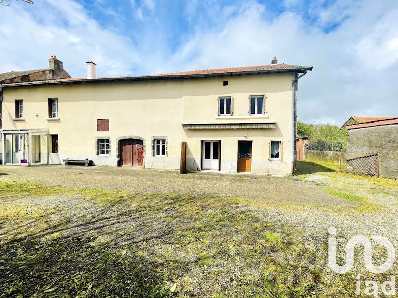 Vente maison 10 pièces 153 m² à Saint-Ours (63230), 188 500 €