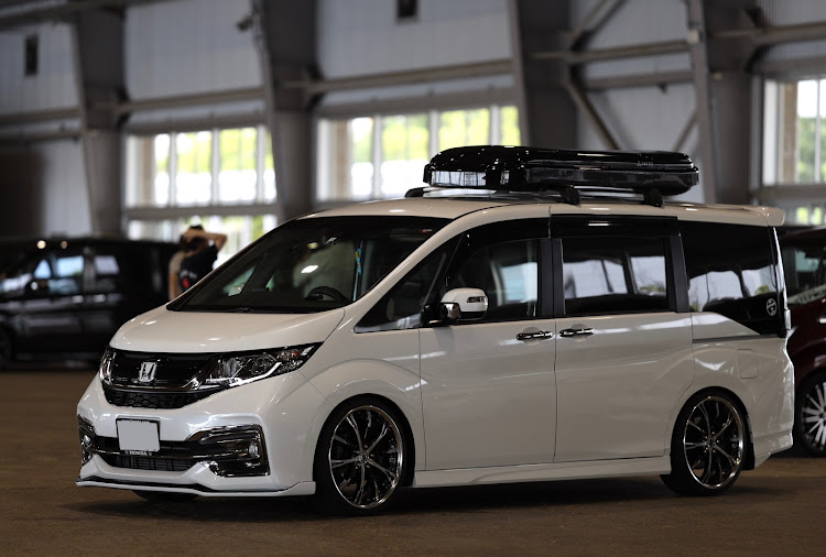 ステップワゴンスパーダのいつもいいね＆コメントありがとうございます・オフ会🚗・絡めなかった方スミマセン・新潟港に関するカスタム事例の投稿画像9枚目