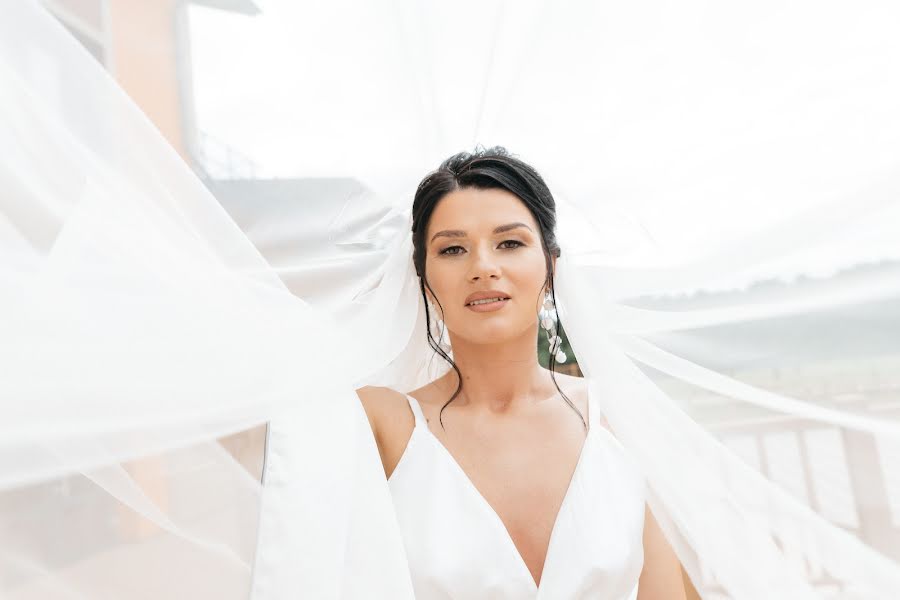 Wedding photographer Marina Guseva (gusevamarina). Photo of 18 April 2023