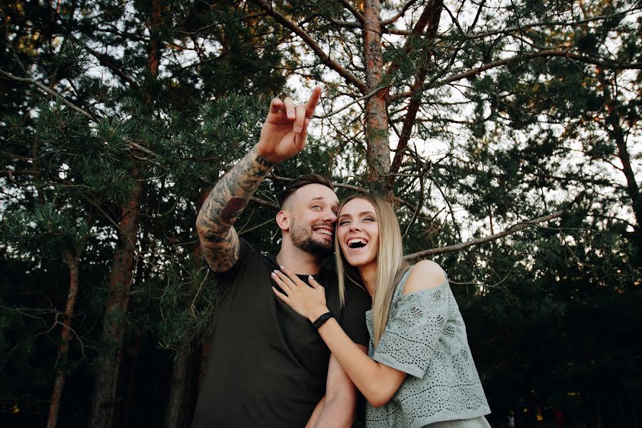 Fotógrafo de casamento Slava Naumov (slaviknaumov). Foto de 5 de março 2020