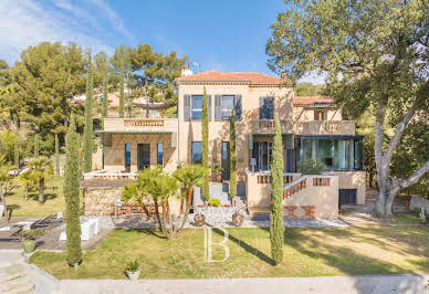 Villa with terrace 16