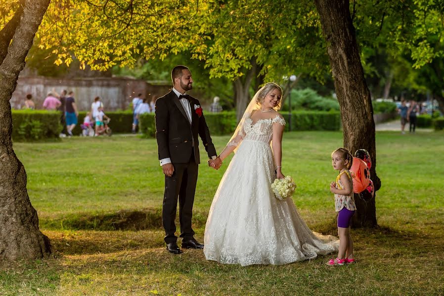 Hääkuvaaja Cezar Brasoveanu (brasoveanu). Kuva otettu 22. maaliskuuta 2018