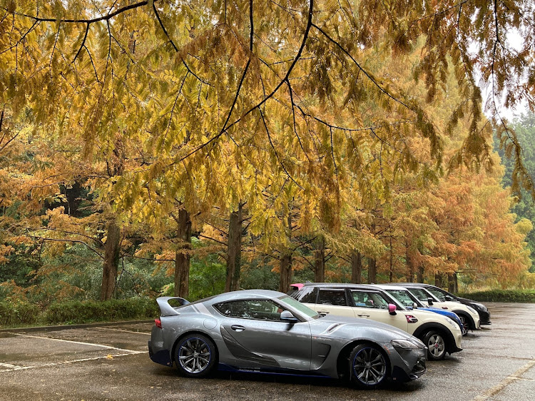 ミニ ハッチバックのいつもいいね＆コメントありがとうございます🥰・平和な世の中になりますように・最強雨女3人・千葉ツーリング・雨の紅葉に関するカスタム事例の投稿画像8枚目